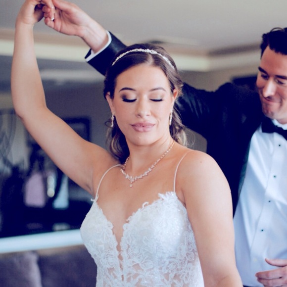 ✨ About Me ✨ - Picture 1 of 4